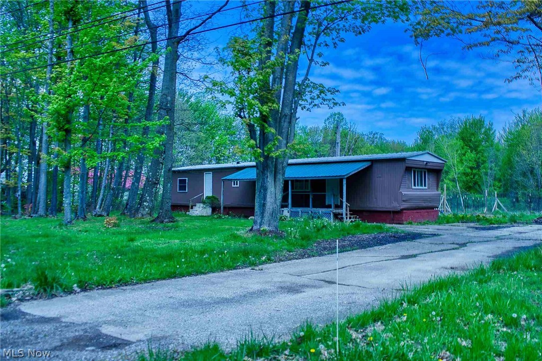 6201 Hatches Corners Road Conneaut OH 44030