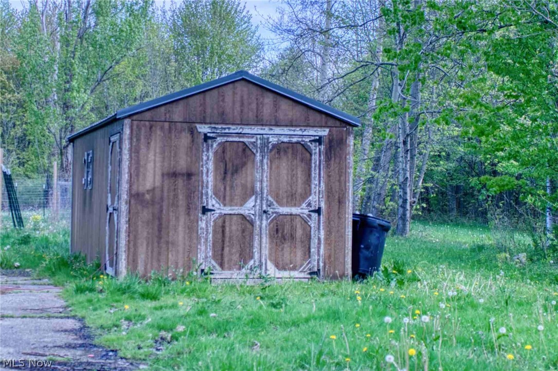 6201 Hatches Corners Road Conneaut OH 44030