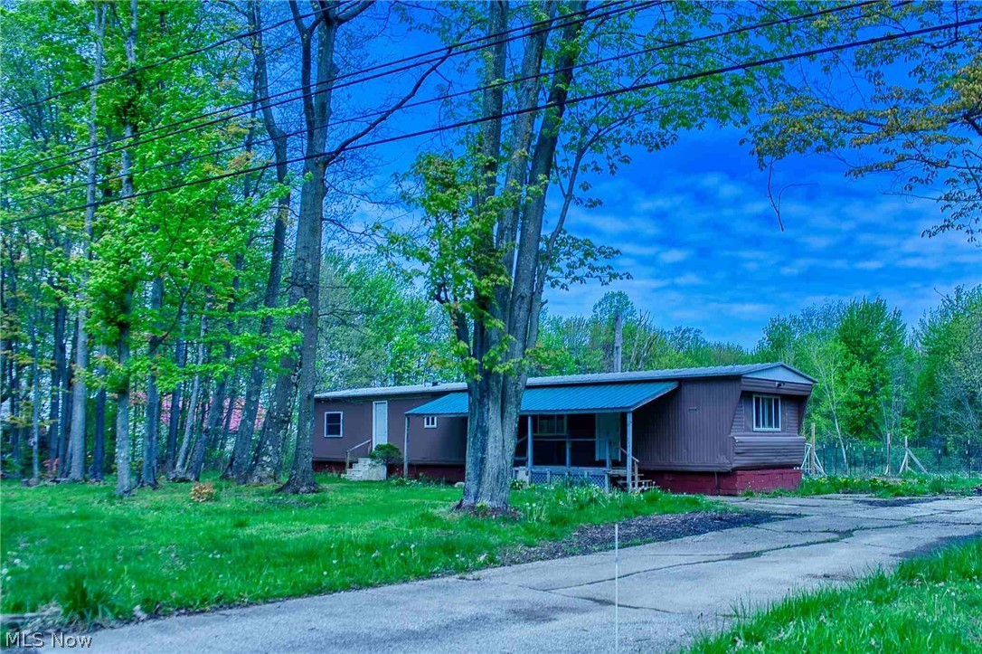 6201 Hatches Corners Road Conneaut OH 44030