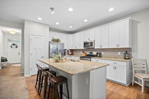 4248 Meadow Lark Drive Lorain OH 44053