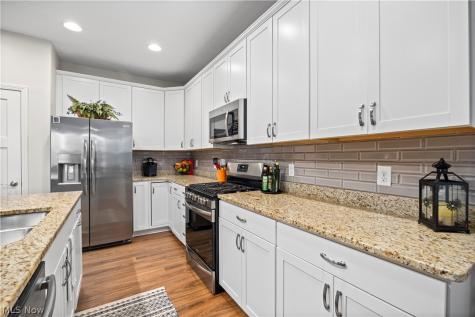 4248 Meadow Lark Drive Lorain OH 44053