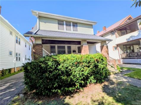 2048 Richland Avenue Lakewood OH 44107