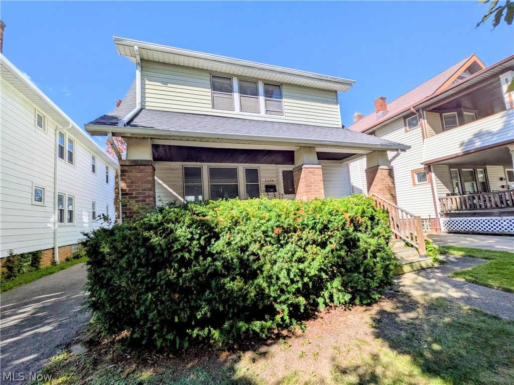 2048 Richland Avenue Lakewood OH 44107