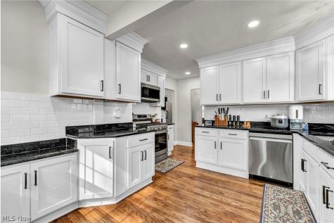 2108 Hampstead Road Cleveland Heights OH 44118