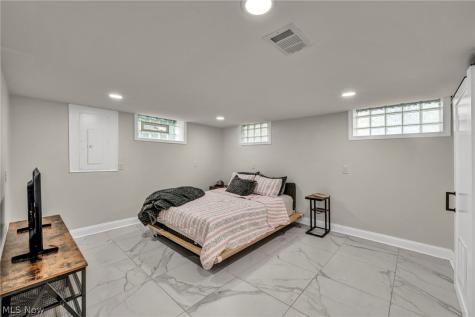 2108 Hampstead Road Cleveland Heights OH 44118