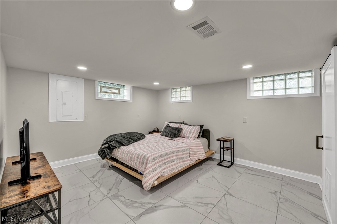 2108 Hampstead Road Cleveland Heights OH 44118