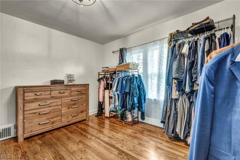 2108 Hampstead Road Cleveland Heights OH 44118