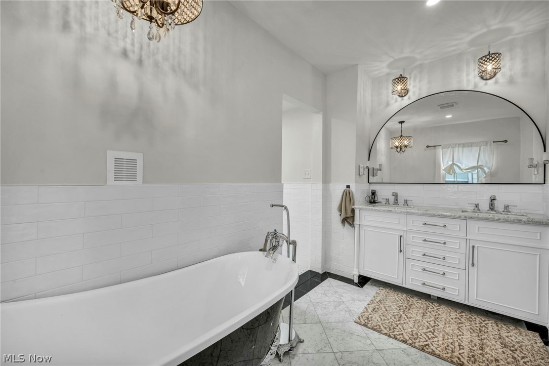 2108 Hampstead Road Cleveland Heights OH 44118