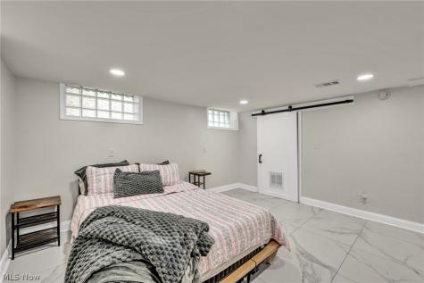 2108 Hampstead Road Cleveland Heights OH 44118