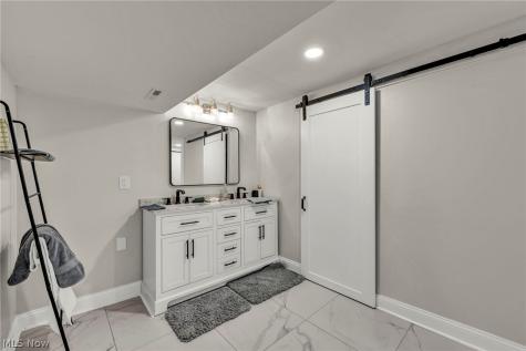 2108 Hampstead Road Cleveland Heights OH 44118
