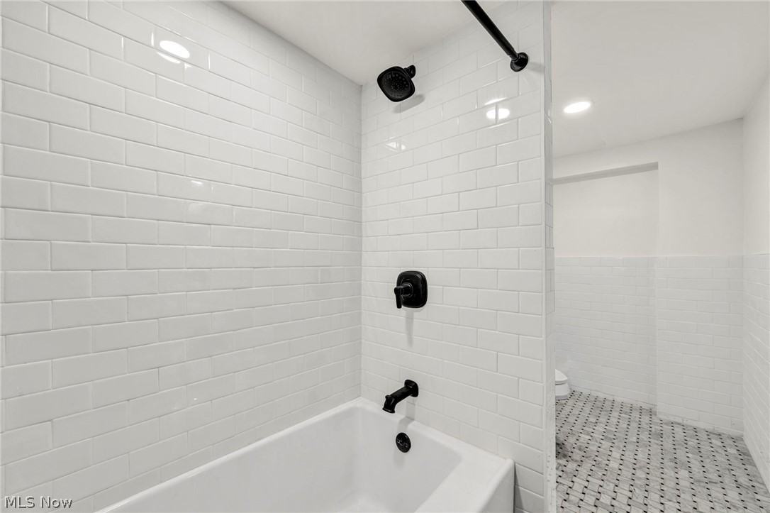 2108 Hampstead Road Cleveland Heights OH 44118