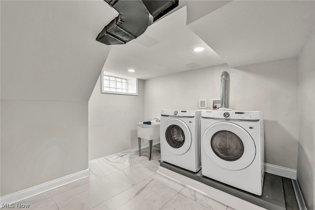 2108 Hampstead Road Cleveland Heights OH 44118