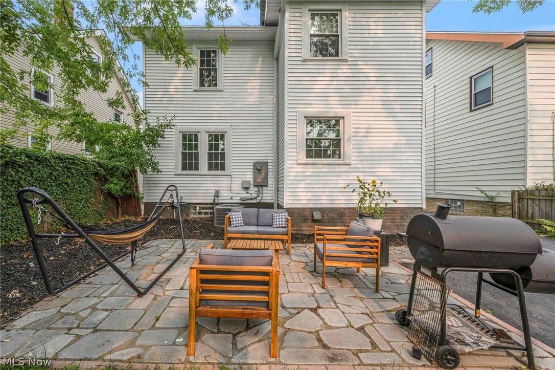 2108 Hampstead Road Cleveland Heights OH 44118