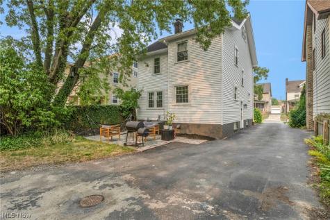 2108 Hampstead Road Cleveland Heights OH 44118