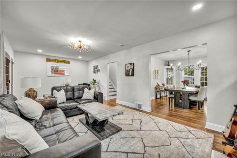 2108 Hampstead Road Cleveland Heights OH 44118