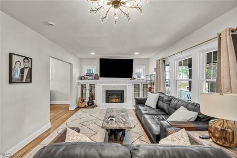 2108 Hampstead Road Cleveland Heights OH 44118