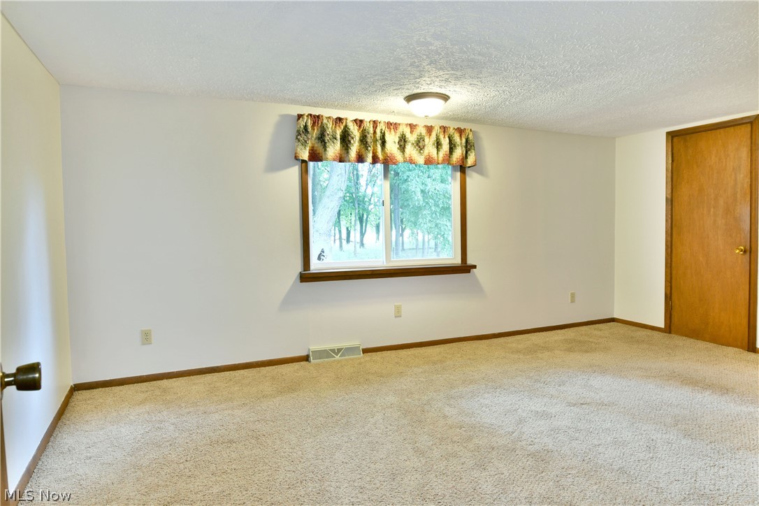 9957 Warren Meadville Kinsman OH 44428