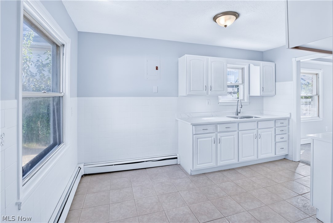 12504 Carrington Avenue Cleveland OH 44135