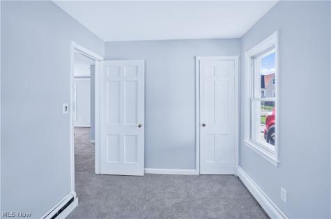 12504 Carrington Avenue Cleveland OH 44135