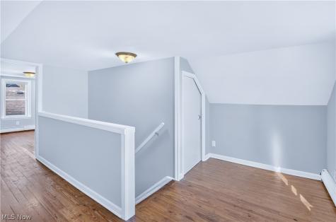 12504 Carrington Avenue Cleveland OH 44135