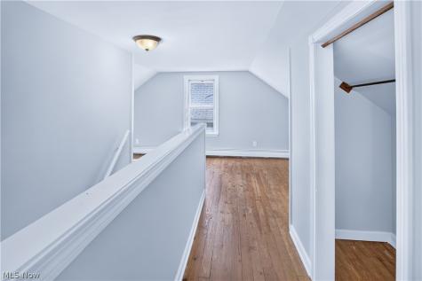 12504 Carrington Avenue Cleveland OH 44135
