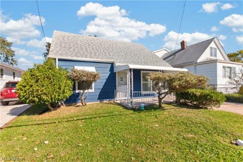 12504 Carrington Avenue Cleveland OH 44135