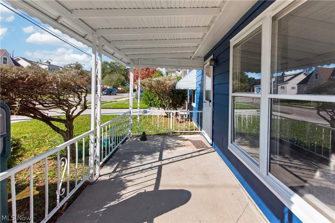12504 Carrington Avenue Cleveland OH 44135