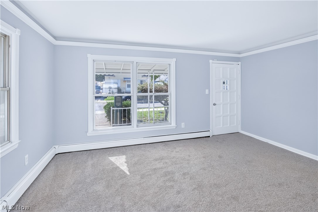 12504 Carrington Avenue Cleveland OH 44135