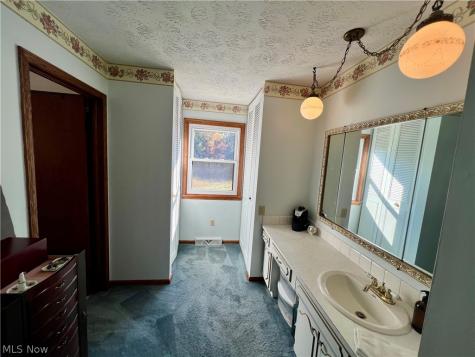 625 Garland Drive Youngstown OH 44446