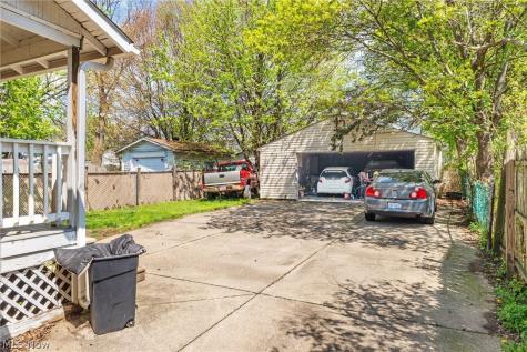 1037 Dietz Avenue Akron OH 44301