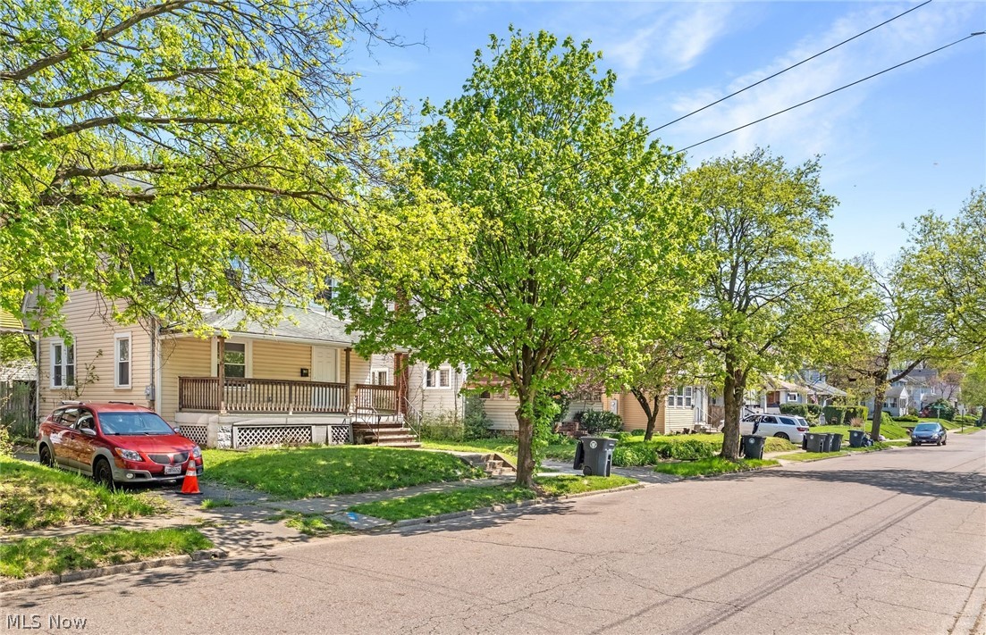 1037 Dietz Avenue Akron OH 44301