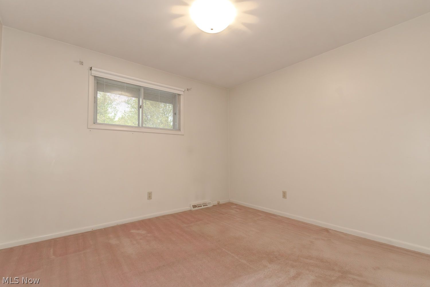 5823 Ridgebury Boulevard Cleveland OH 44124