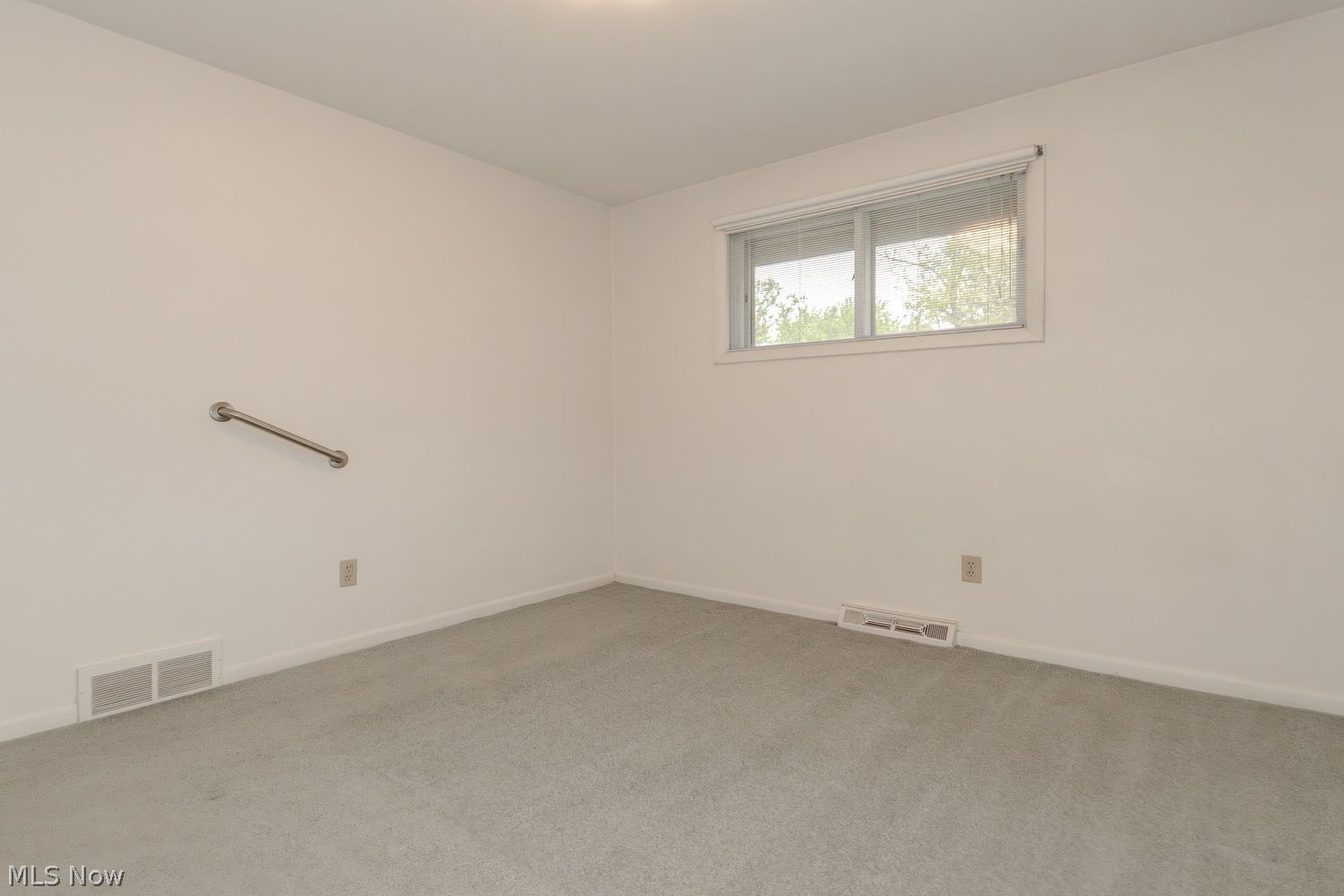 5823 Ridgebury Boulevard Cleveland OH 44124