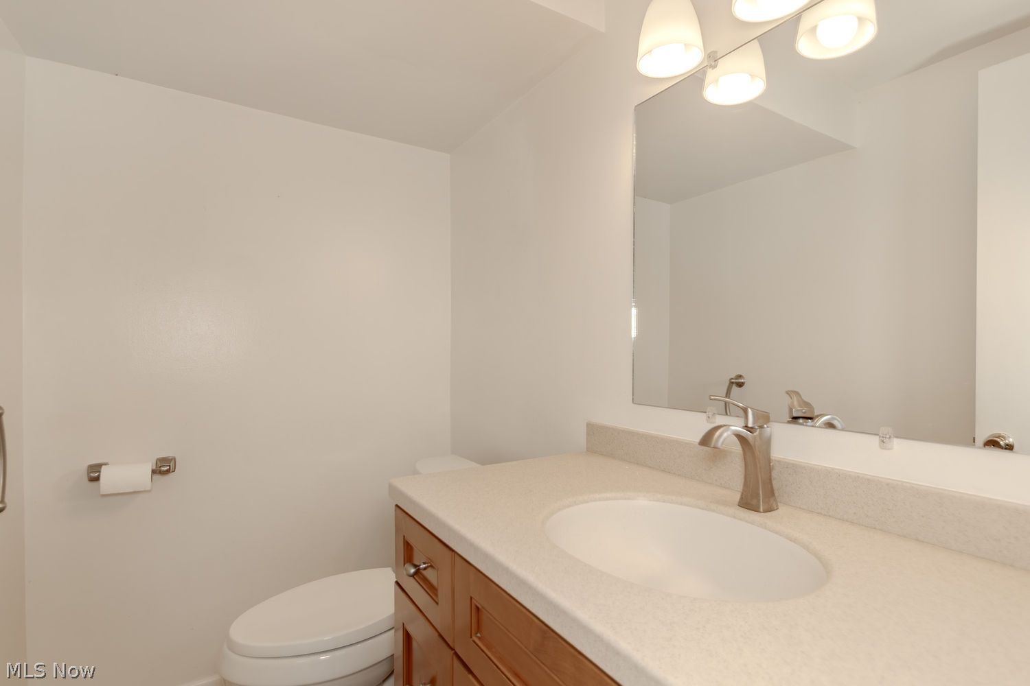 5823 Ridgebury Boulevard Cleveland OH 44124