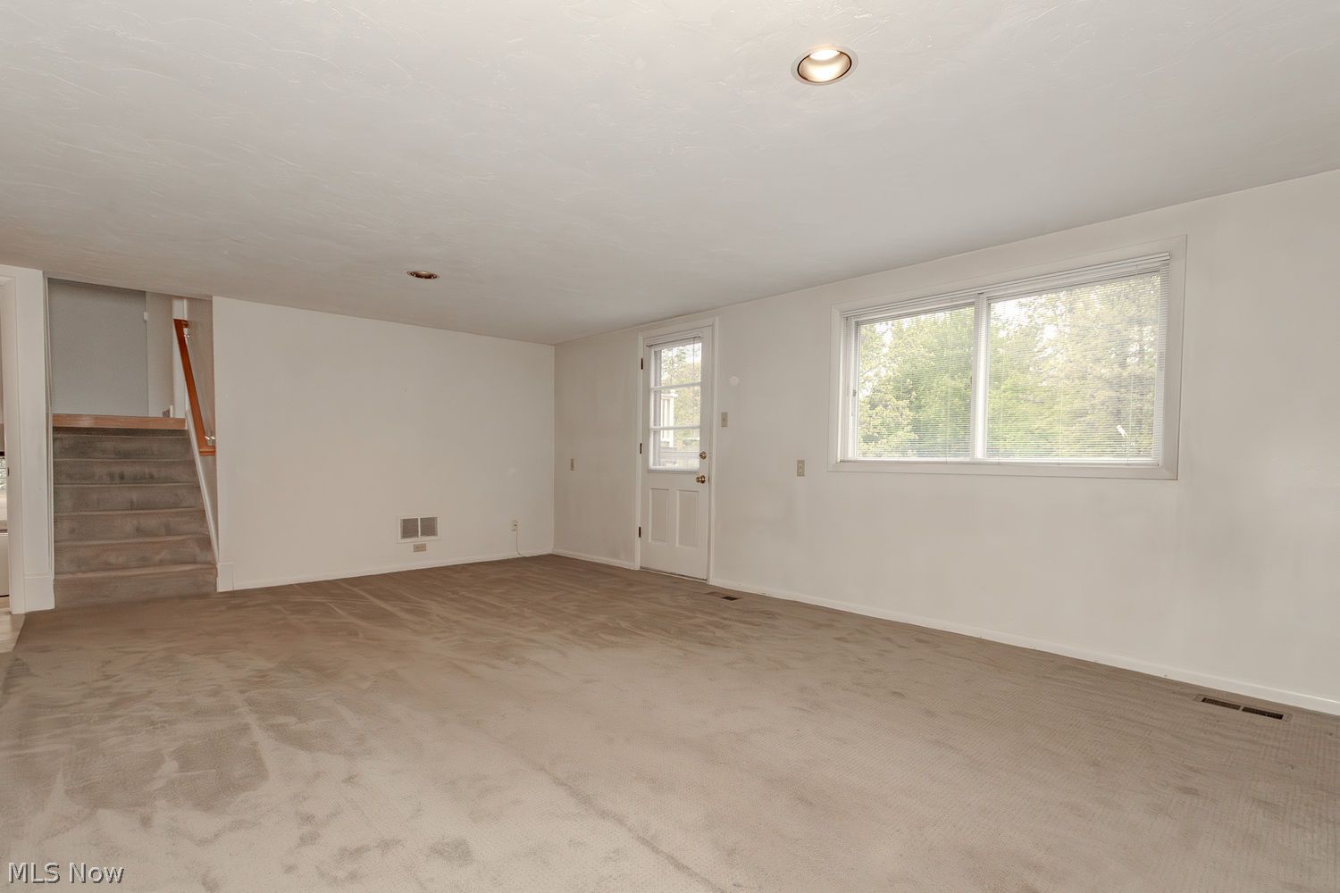 5823 Ridgebury Boulevard Cleveland OH 44124