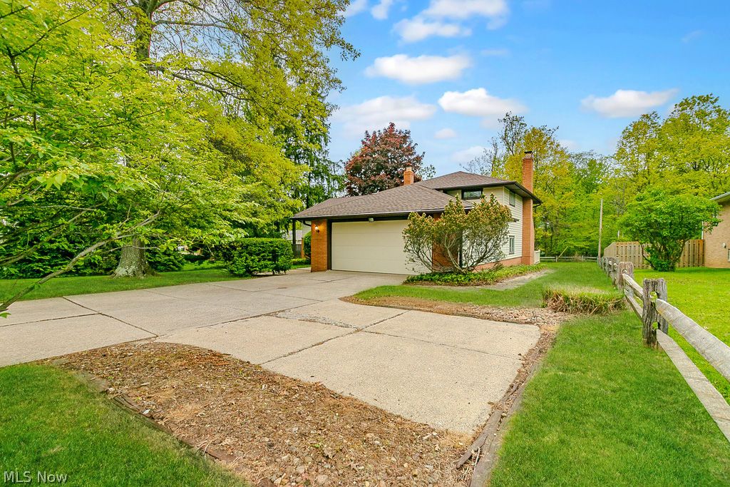 5823 Ridgebury Boulevard Cleveland OH 44124
