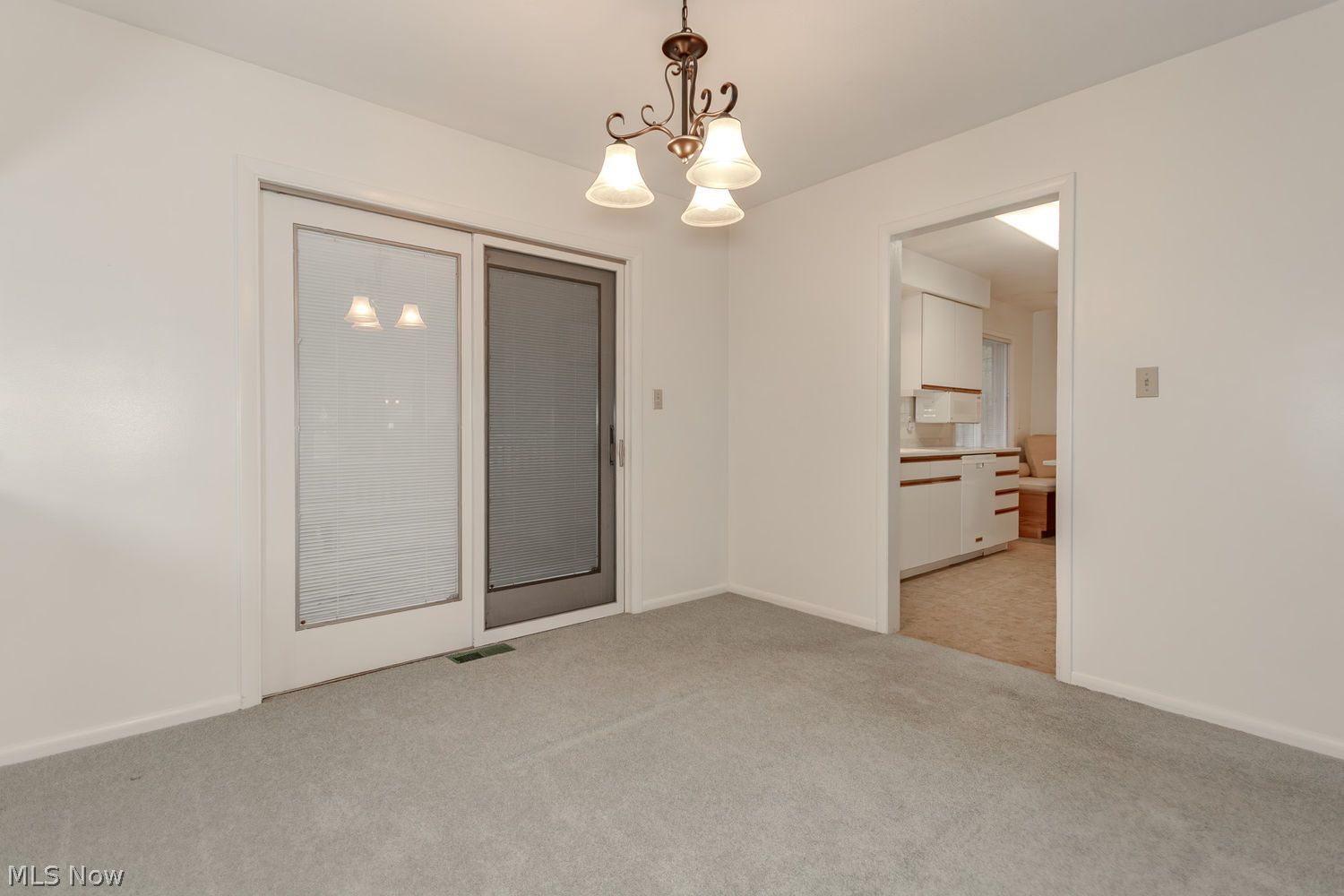 5823 Ridgebury Boulevard Cleveland OH 44124