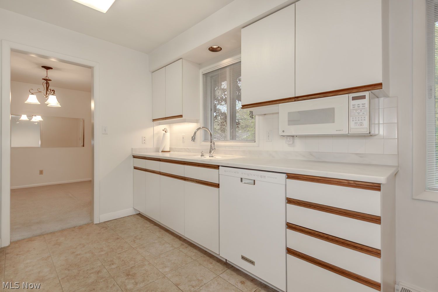 5823 Ridgebury Boulevard Cleveland OH 44124