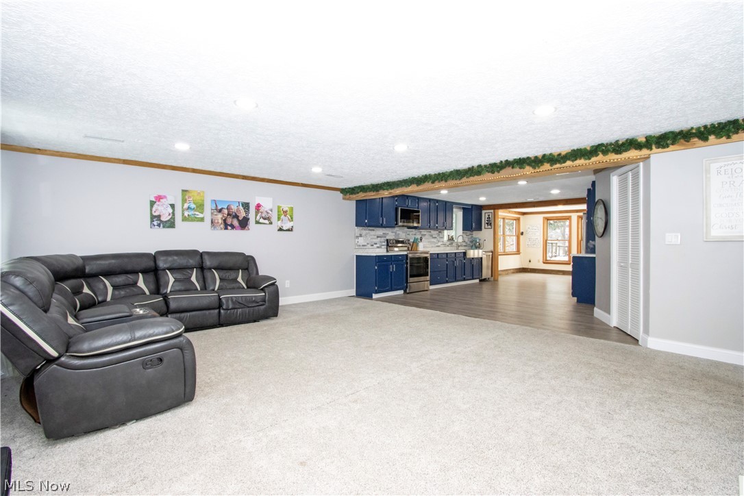 1320 Lake Drive Ashland OH 44805