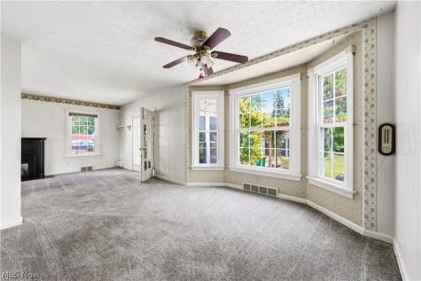 28707 Gilchrist Drive Willowick OH 44095