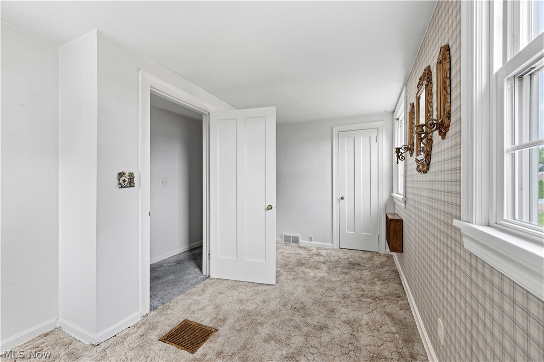 28707 Gilchrist Drive Willowick OH 44095