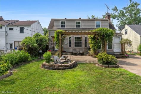 28707 Gilchrist Drive Willowick OH 44095