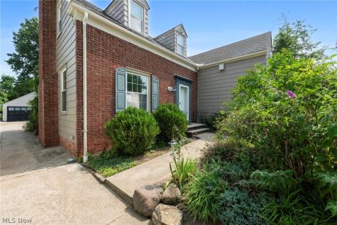 28707 Gilchrist Drive Willowick OH 44095