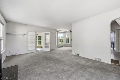 28707 Gilchrist Drive Willowick OH 44095
