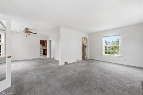 28707 Gilchrist Drive Willowick OH 44095
