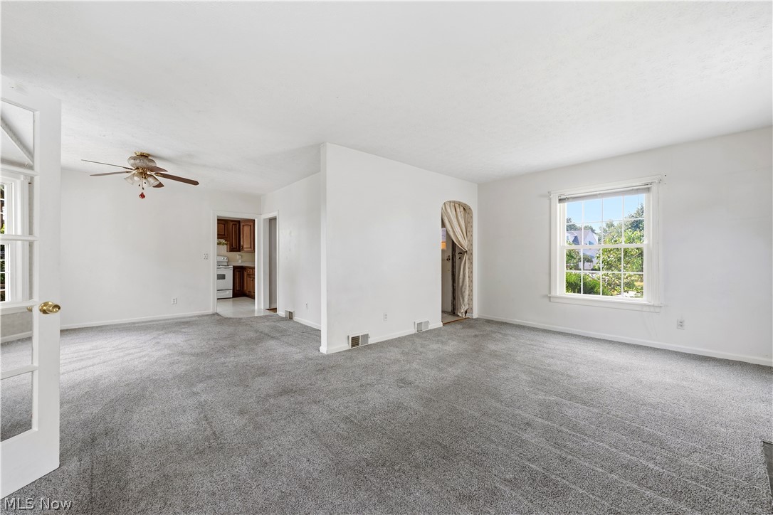 28707 Gilchrist Drive Willowick OH 44095