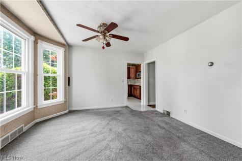 28707 Gilchrist Drive Willowick OH 44095