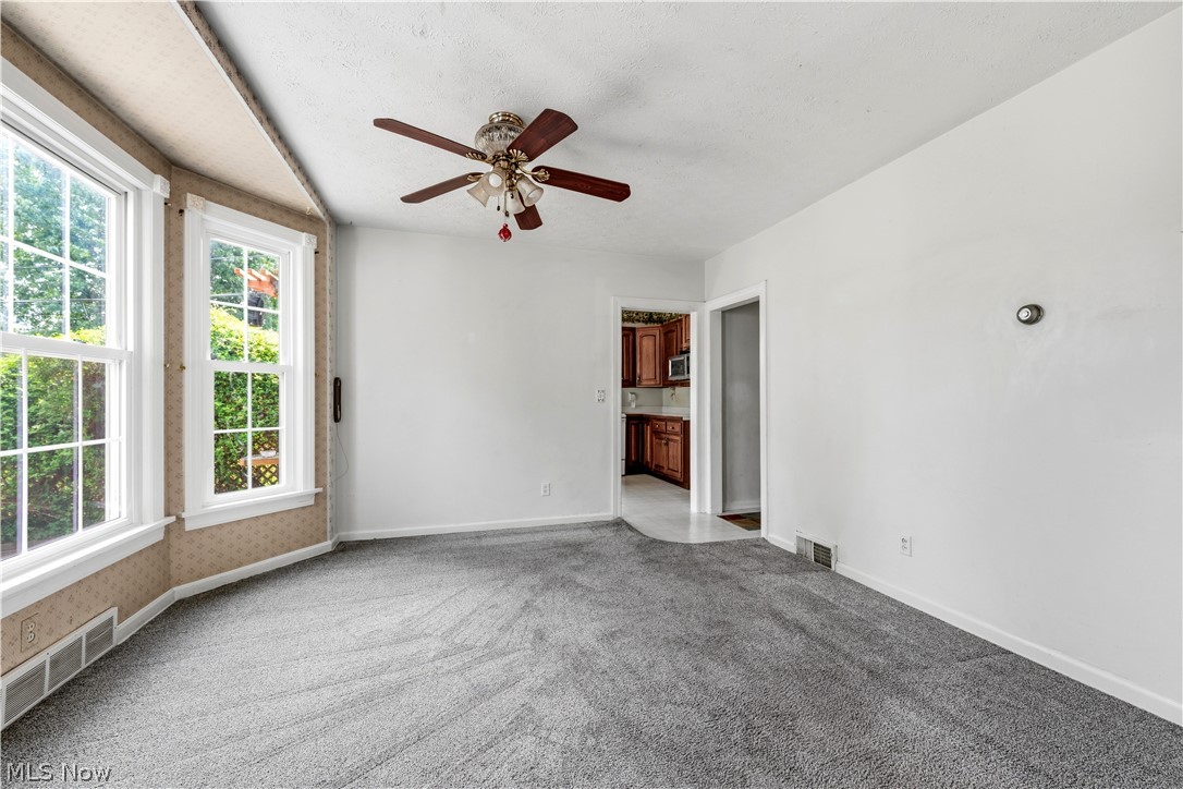 28707 Gilchrist Drive Willowick OH 44095