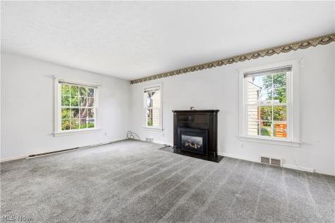 28707 Gilchrist Drive Willowick OH 44095