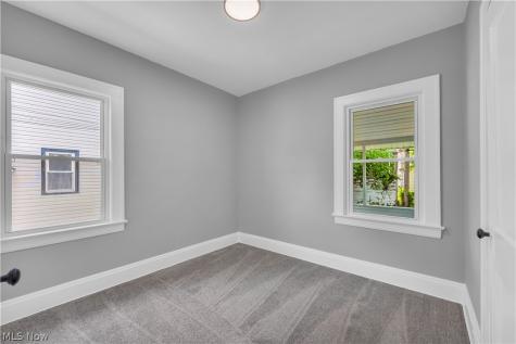 13722 Saybrook Avenue Garfield Heights OH 44105